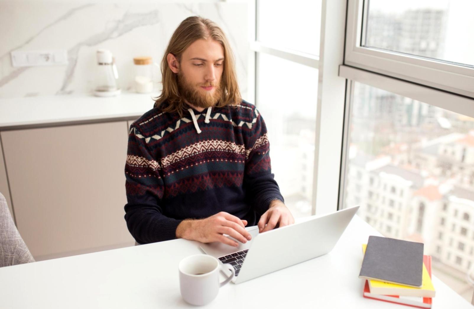 Customer feedback analysis and review management interface